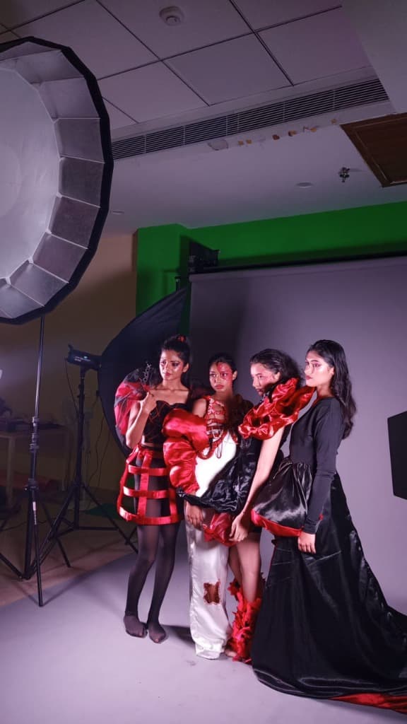 Behind the scenes image 2